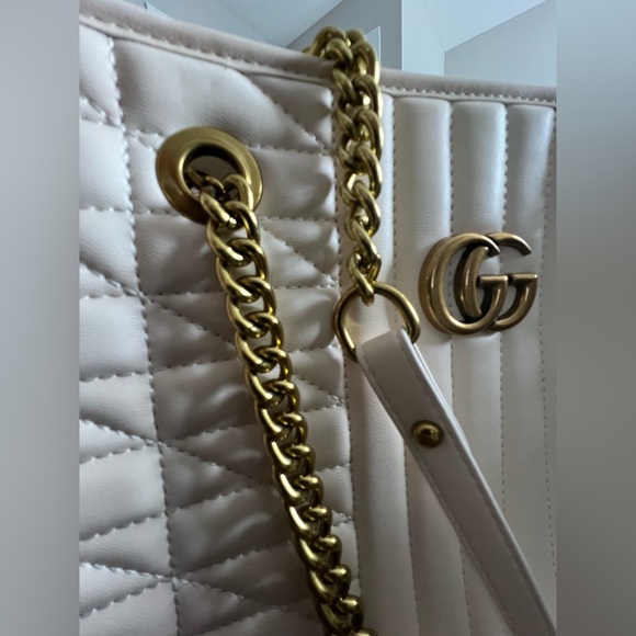 Off-White Quilted Tote with Gold Chain - Picture 5 of 10